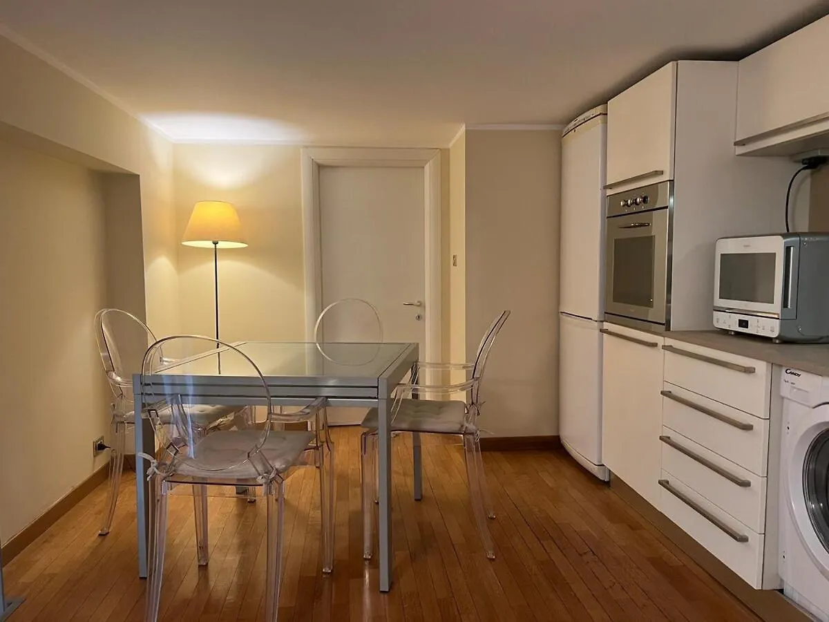 Cozy Apartment In Brera Milán